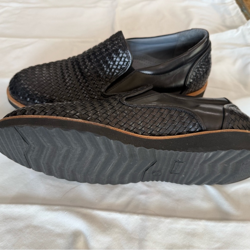 Men's Black Woven Leather Slip-On Loafers - Picture 5 of 11